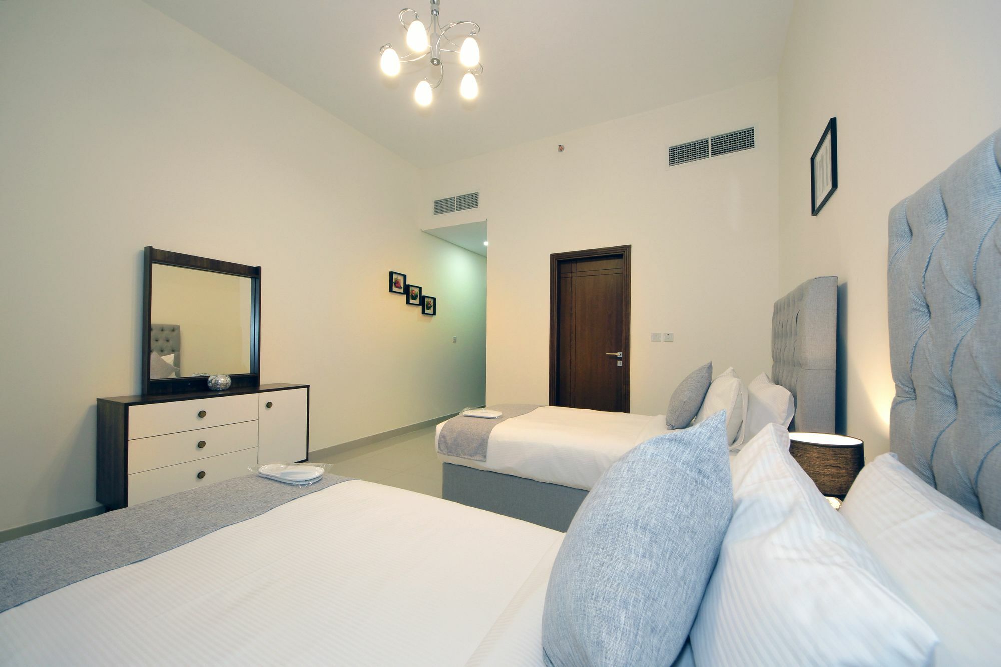 Spacious 2 Bedroom In Al Telal 11, Al Barsha 1 Dubaï Extérieur photo